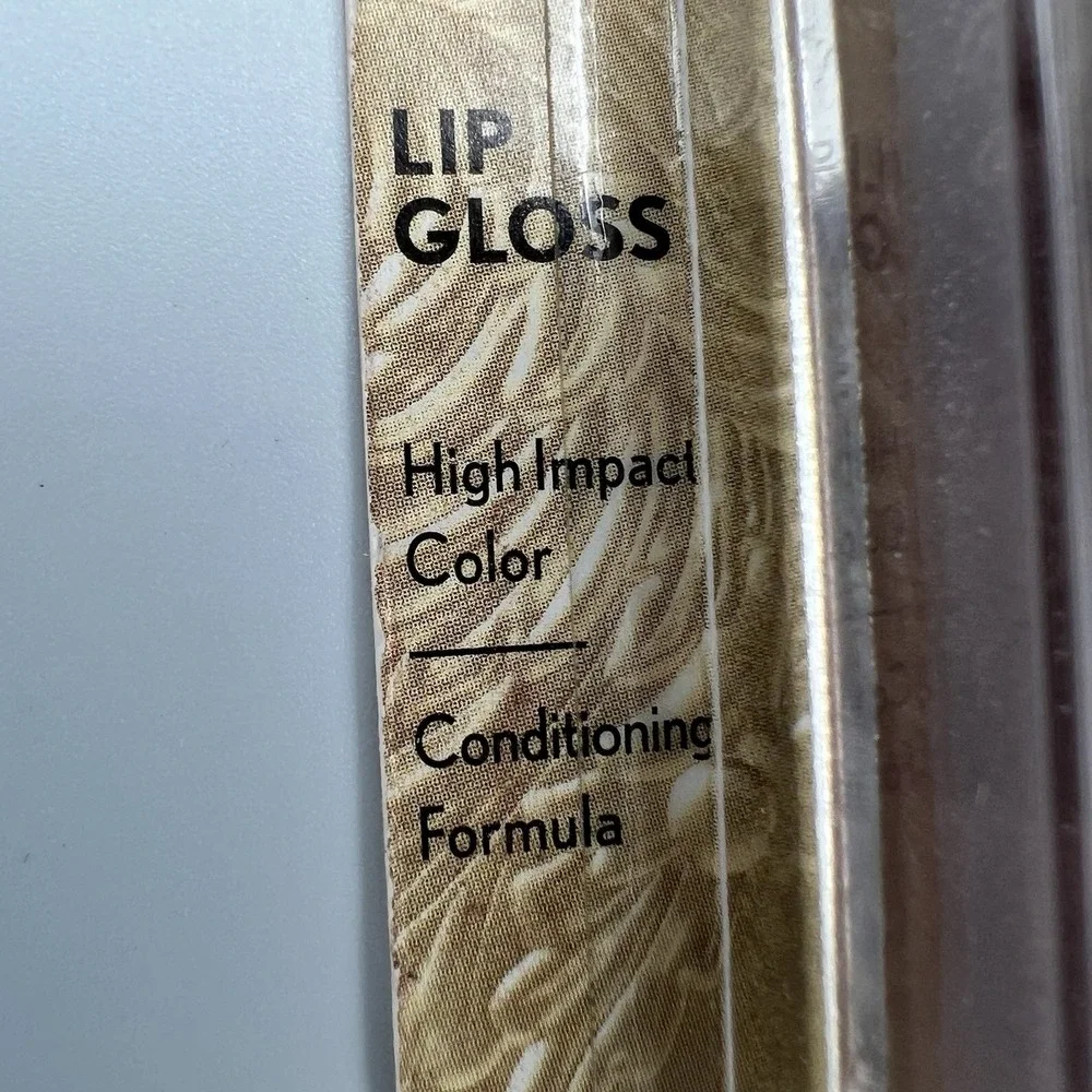 CoverGirl Exhibitionist Majesty Limited Edition Lip Gloss 105 Reign Red 0.12‎ oz